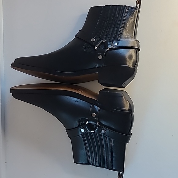 Madewell Black Ankle Boots - Picture 7 of 15